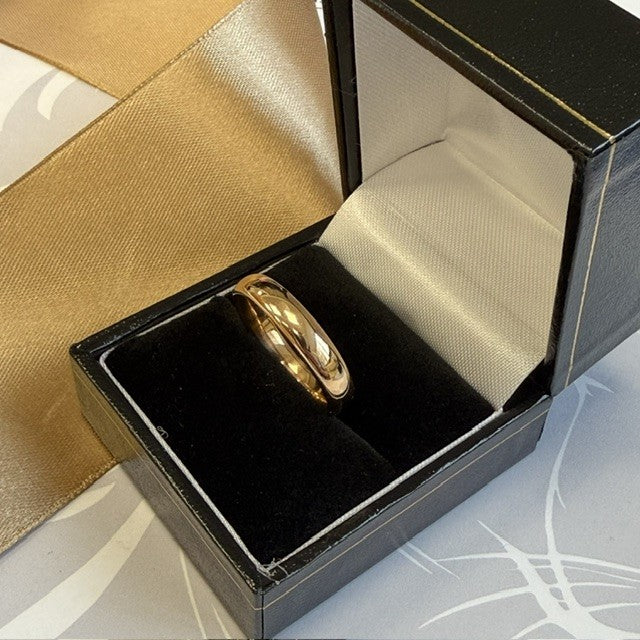 22ct Yellow Gold Wedding Ring 4mm Heavy Court