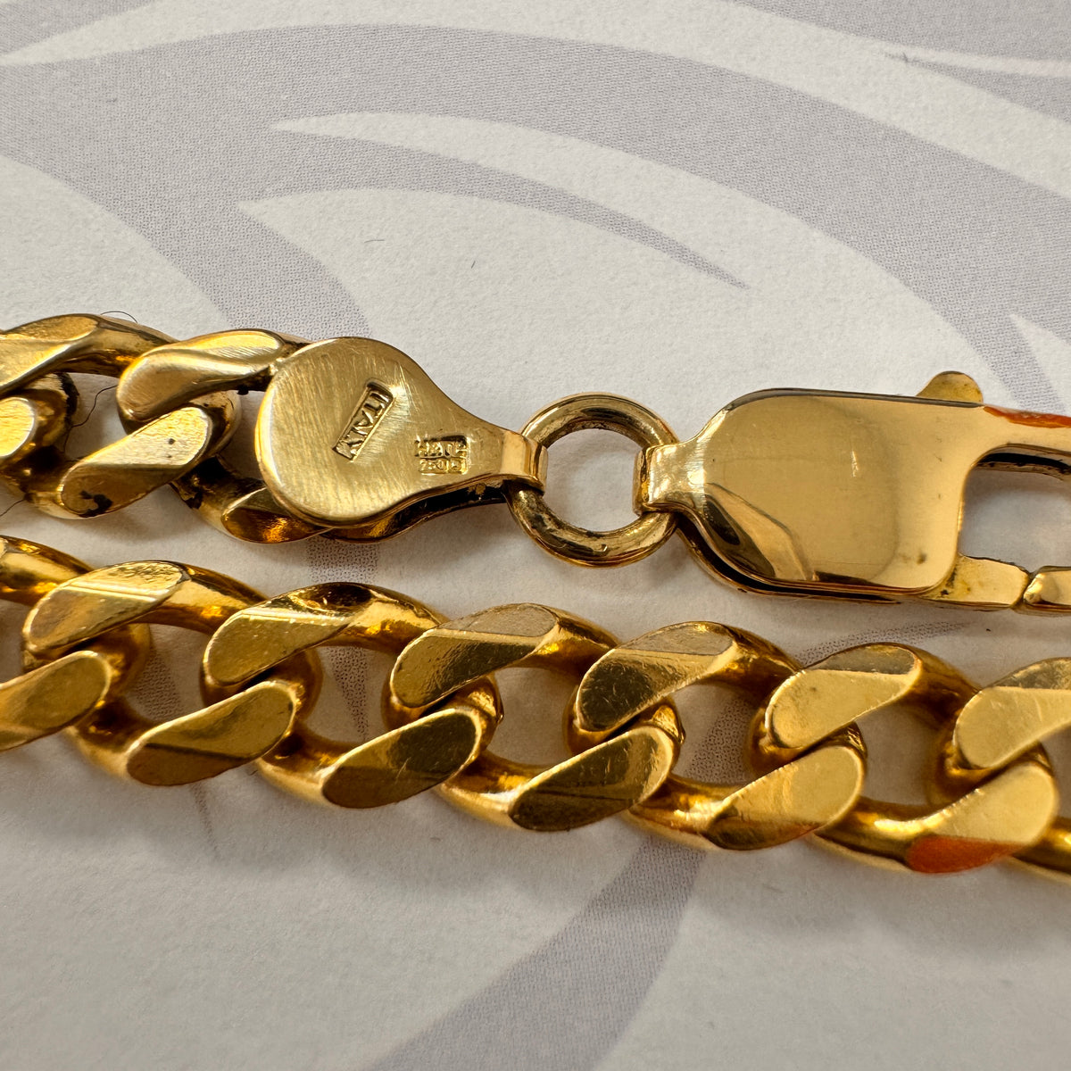 18ct Yellow Gold Solid Curb Chain - 20 Inch – view 5