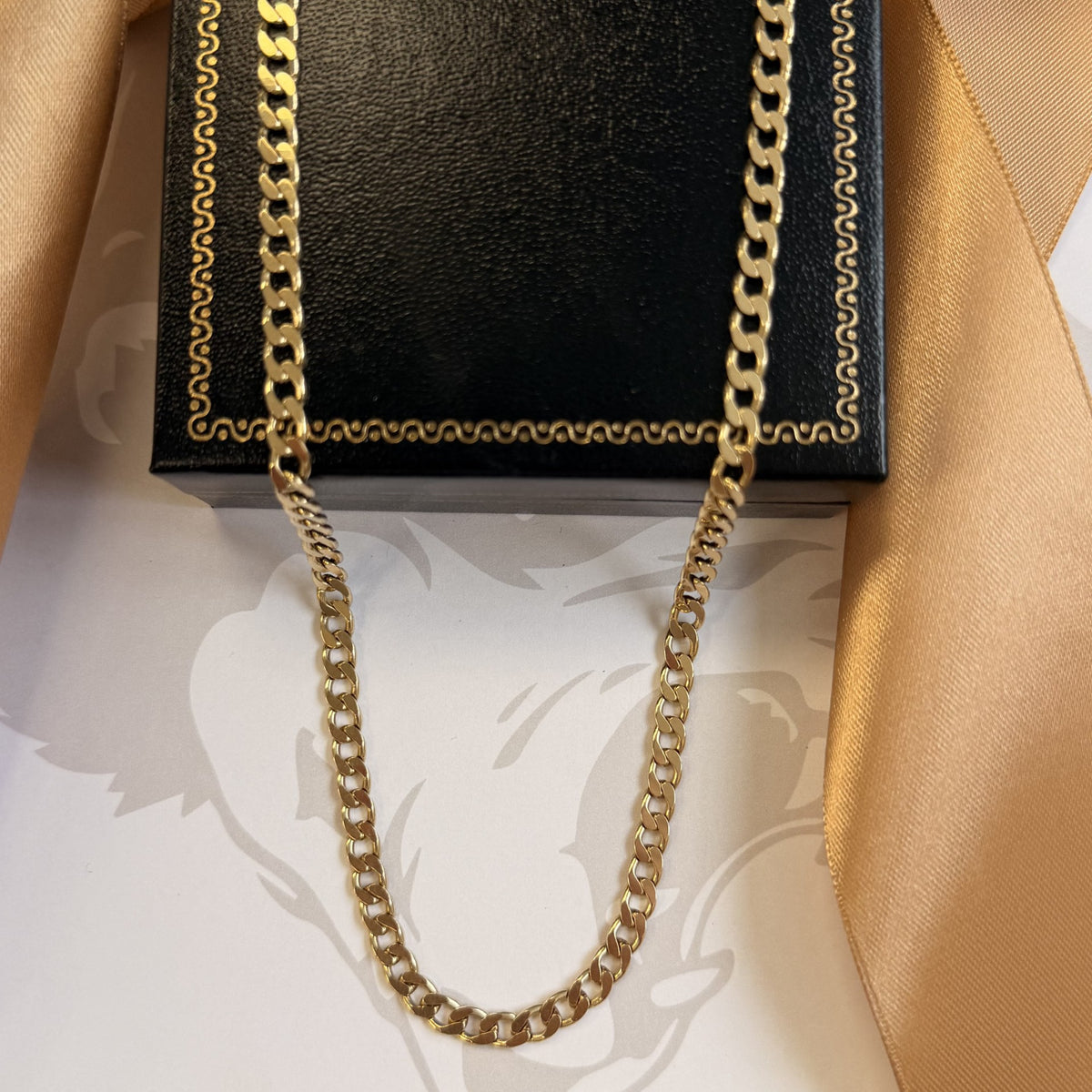 9ct Yellow Gold Curb Chain - 24 Inch