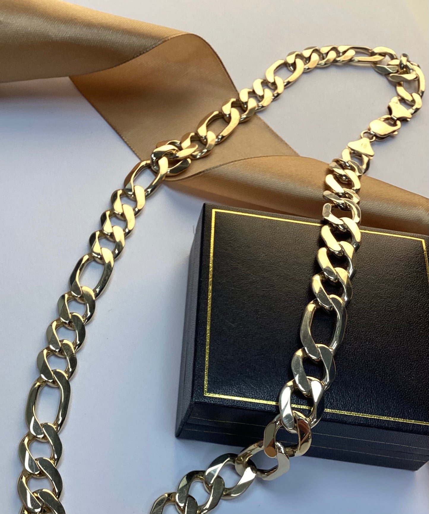 9ct Yellow Gold Figaro Chain - 24 Inch