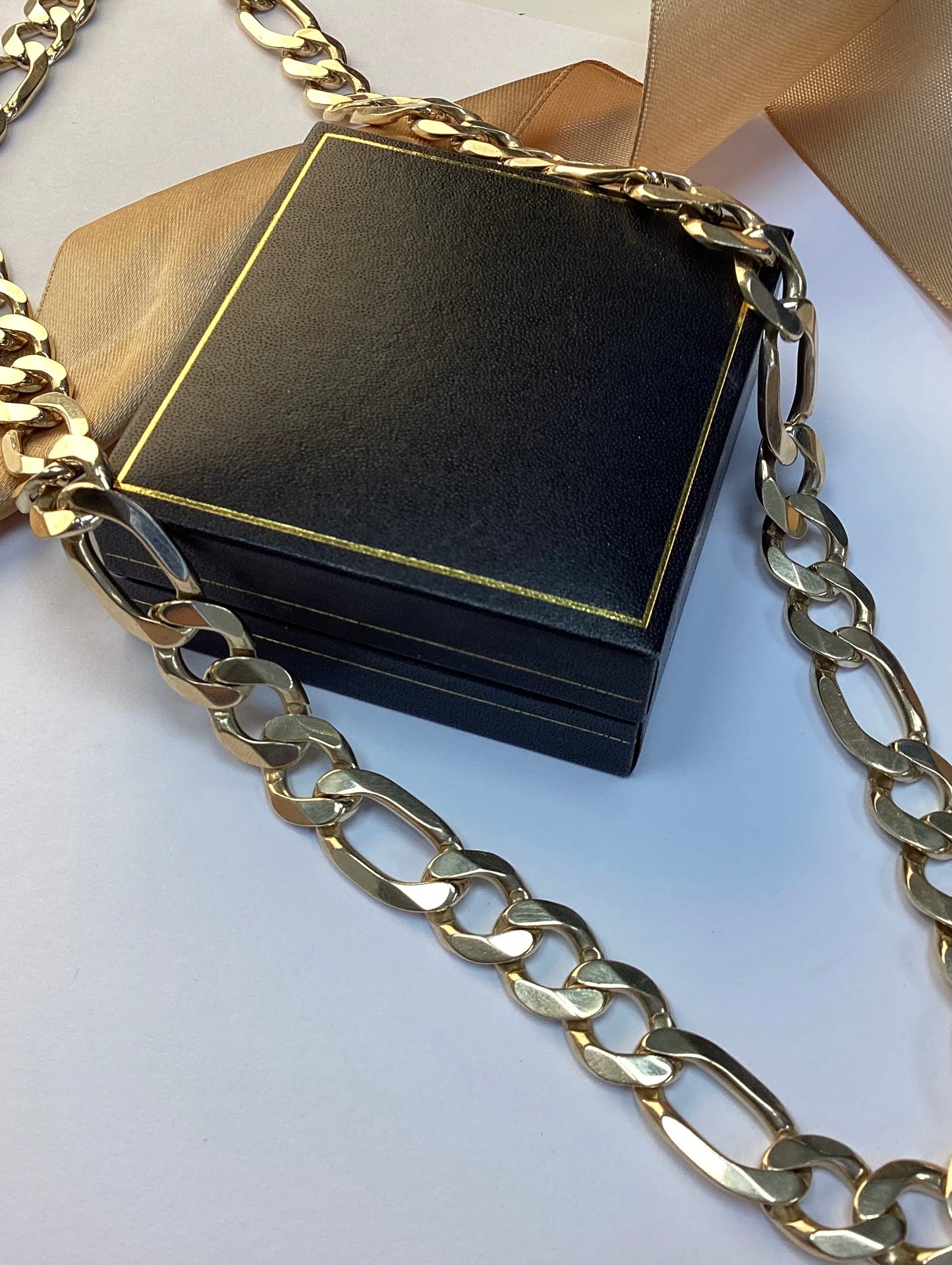 9ct Yellow Gold Figaro Chain - 24 Inch