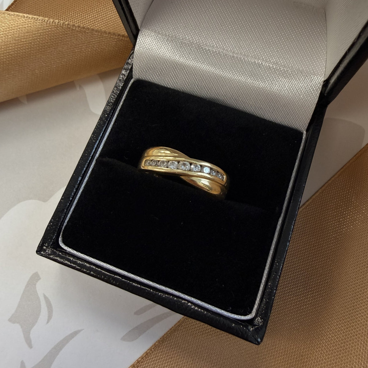 14ct Yellow Gold Diamond Crossover Ring