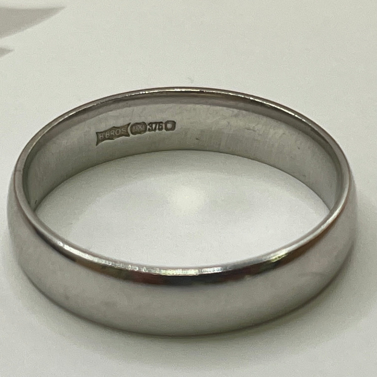 9ct White Gold Plain Band Ring – view 3