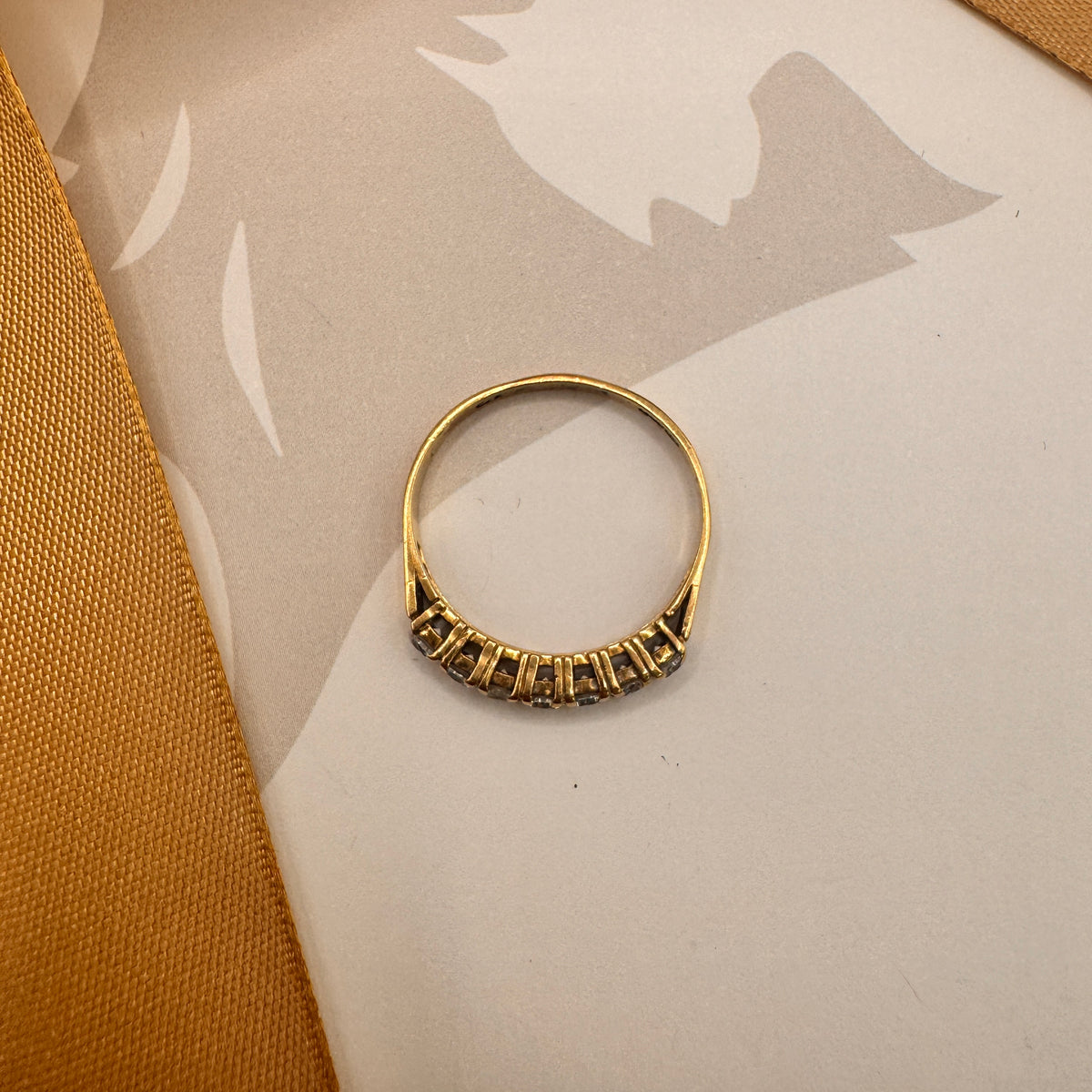 9ct Yellow Gold 7 Stone Claw Set Band Ring – view 4