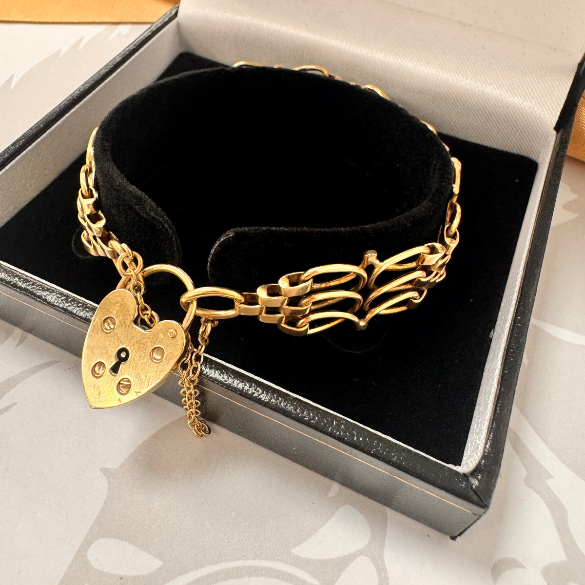 9ct Yellow Gold Fancy Link Bracelet with Padlock - 6.5 Inch – view 2