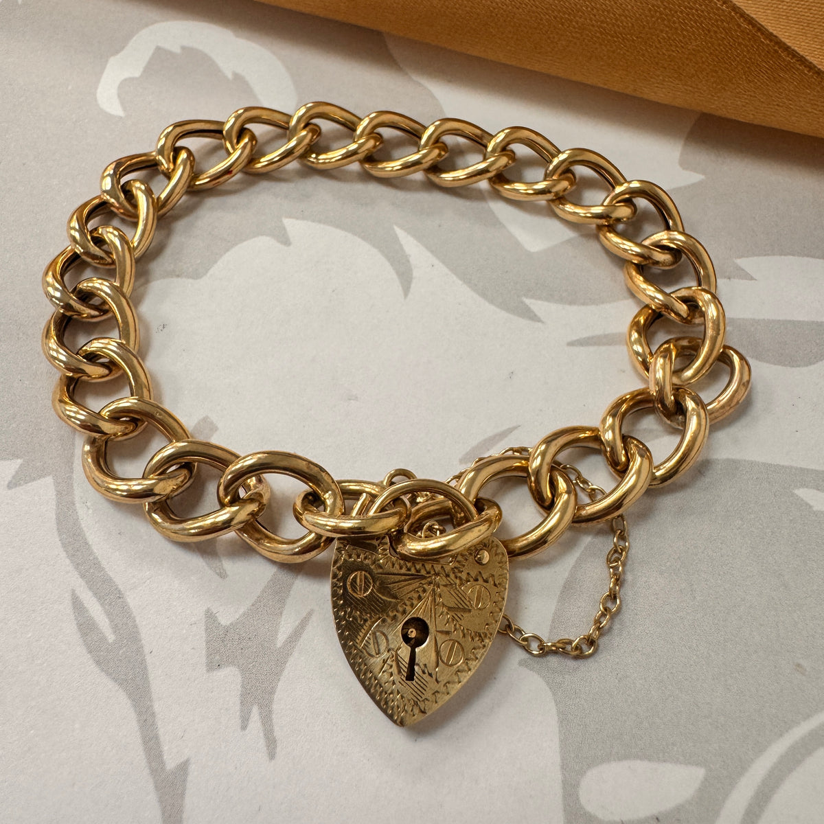 9ct Yellow Gold Padlock Bracelet - 7 Inch – view 2