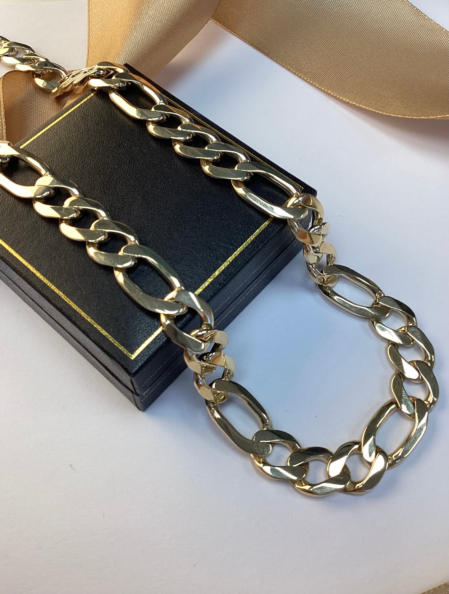 9ct Yellow Gold Figaro Chain - 24 Inch