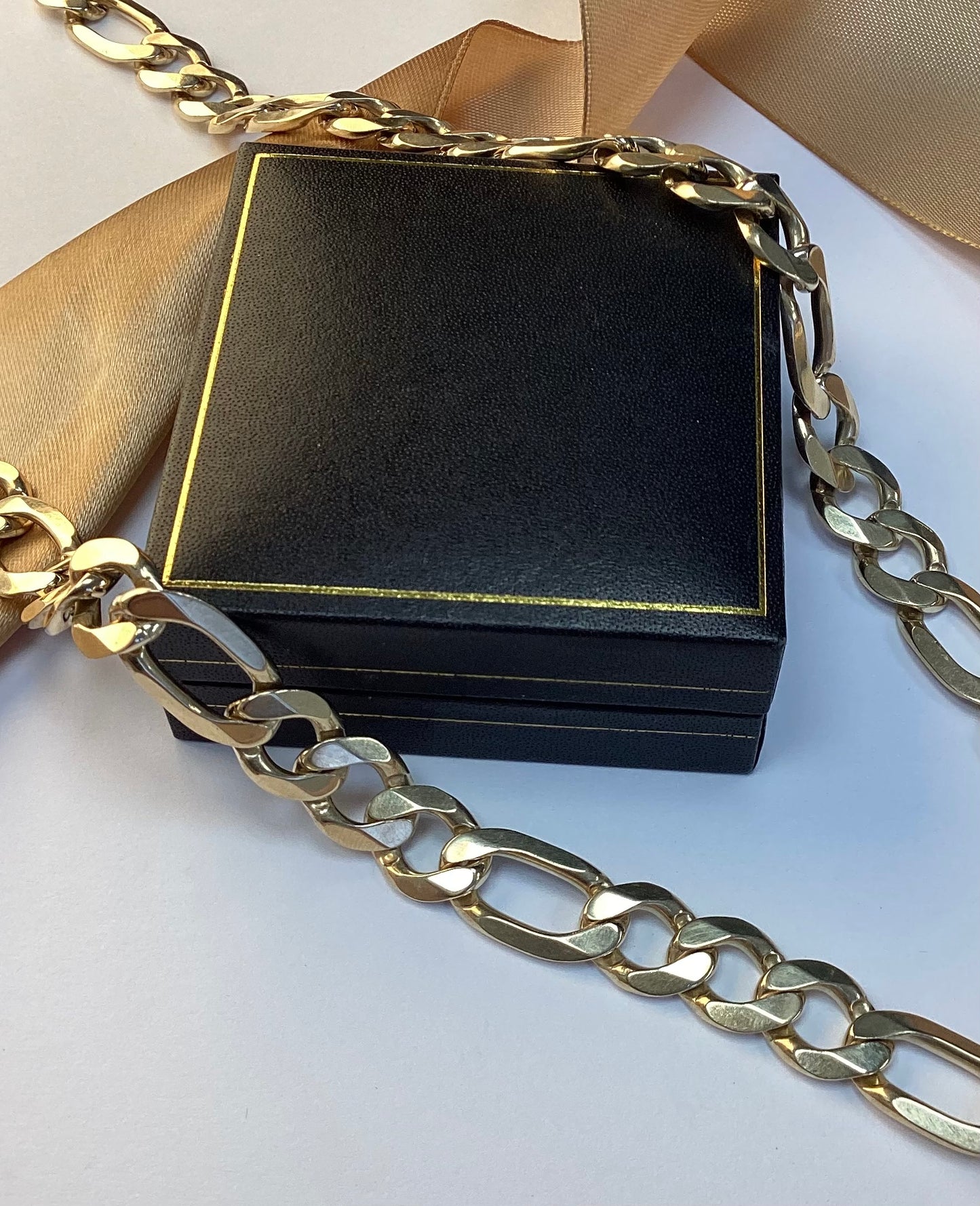 9ct Yellow Gold Figaro Chain - 24 Inch