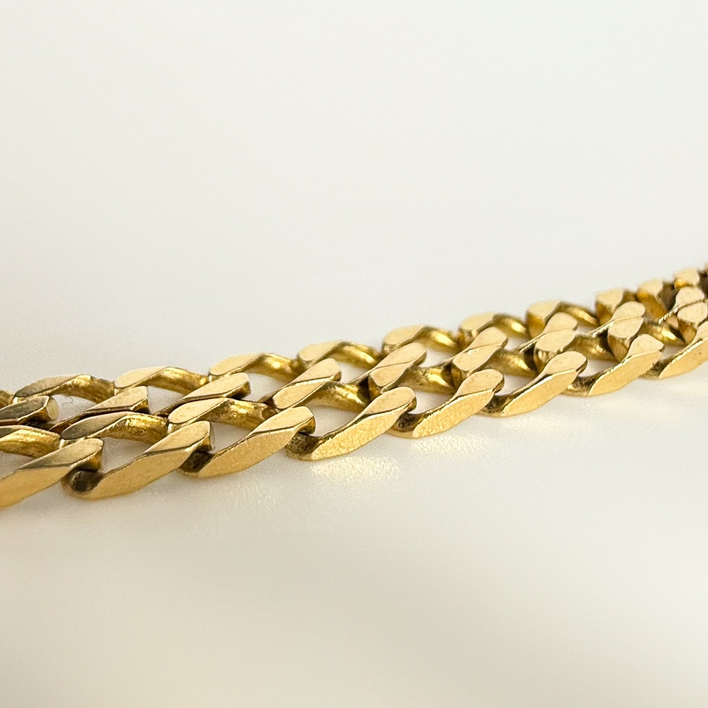 9ct Yellow Gold Square Curb Chain 30 inch
