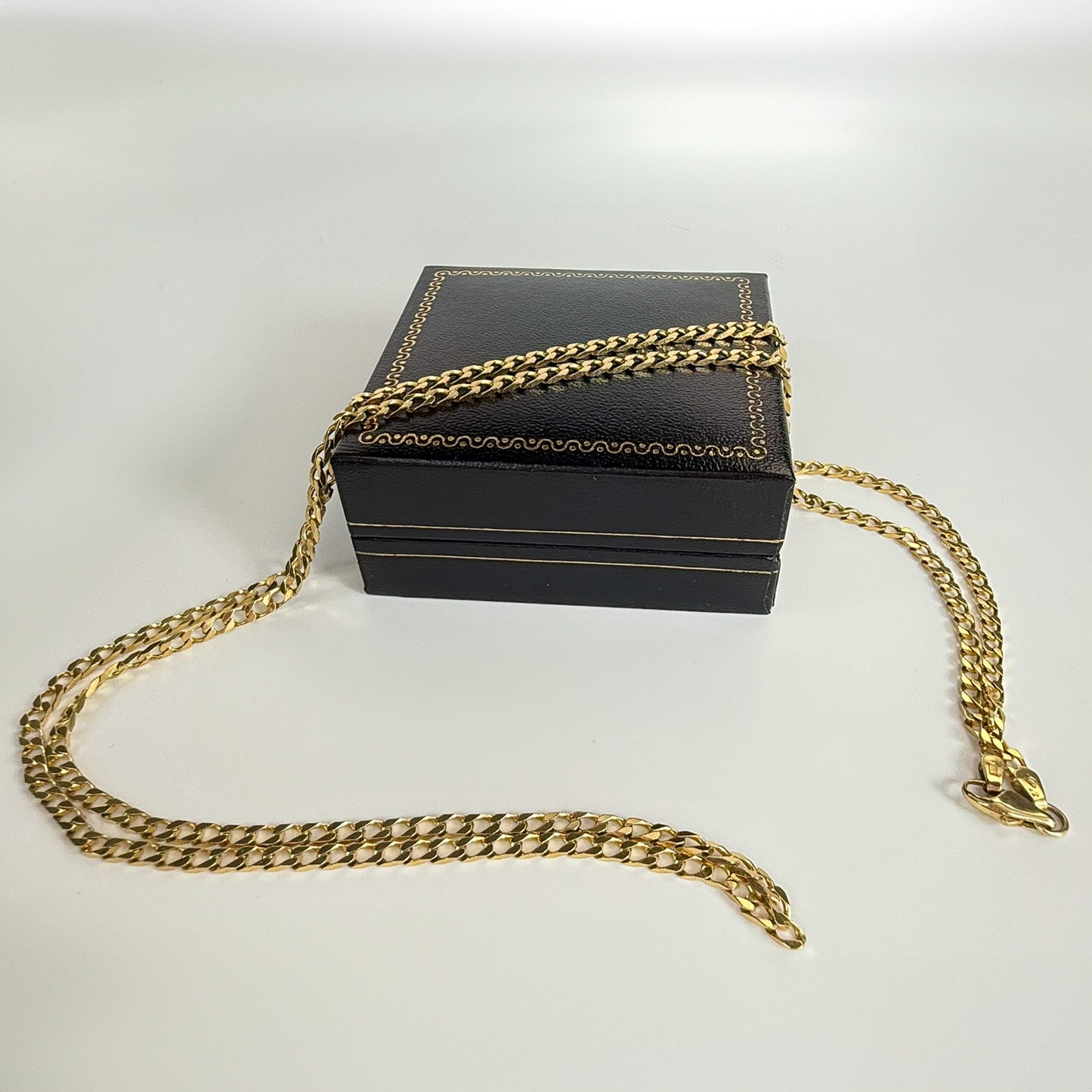 9ct Yellow Gold Square Curb Chain 30 inch
