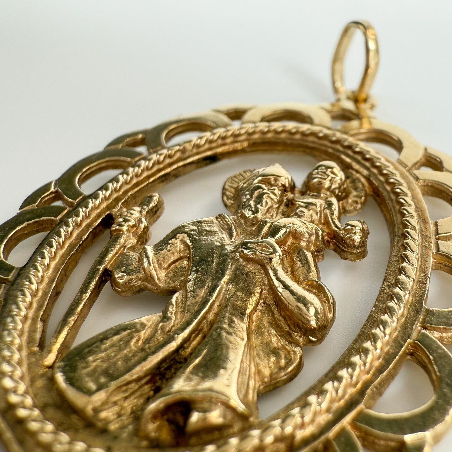 9ct Yellow Gold Saint Christopher Medal Pendant
