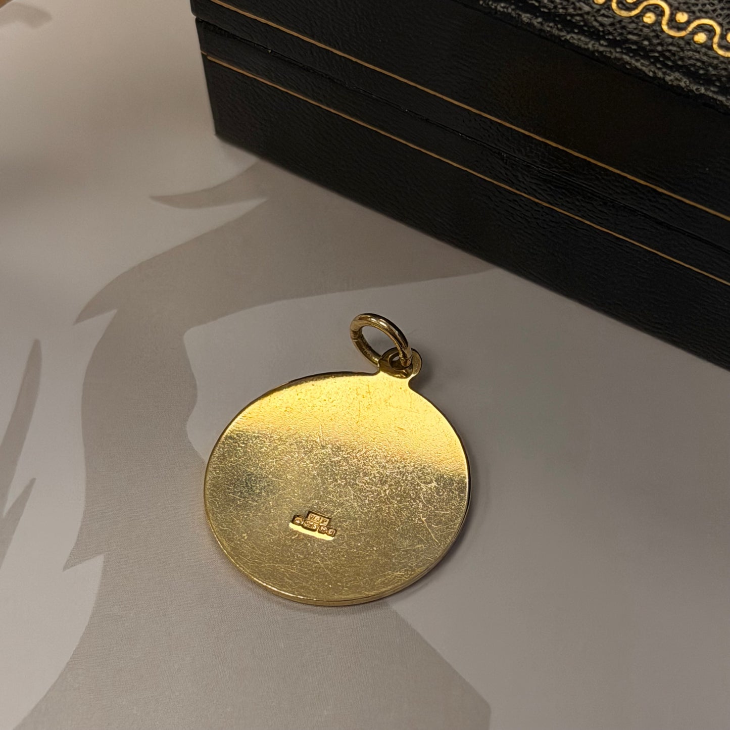 9ct Gold Round St Christopher Pendant