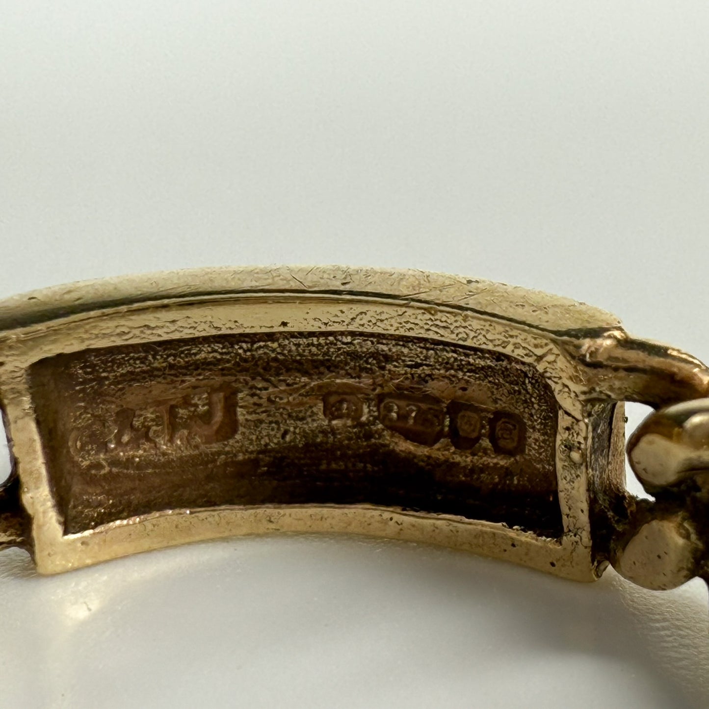 9ct Yellow Gold Curb Link ID Ring