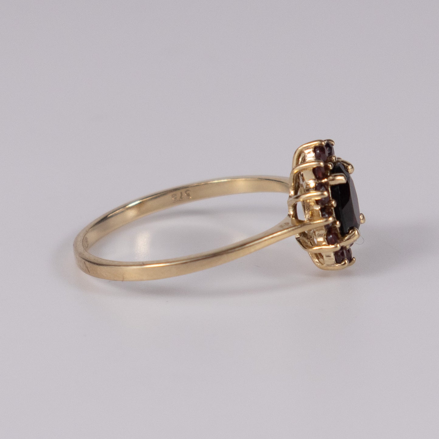 9ct Yellow Gold Garnet Cluster Ring