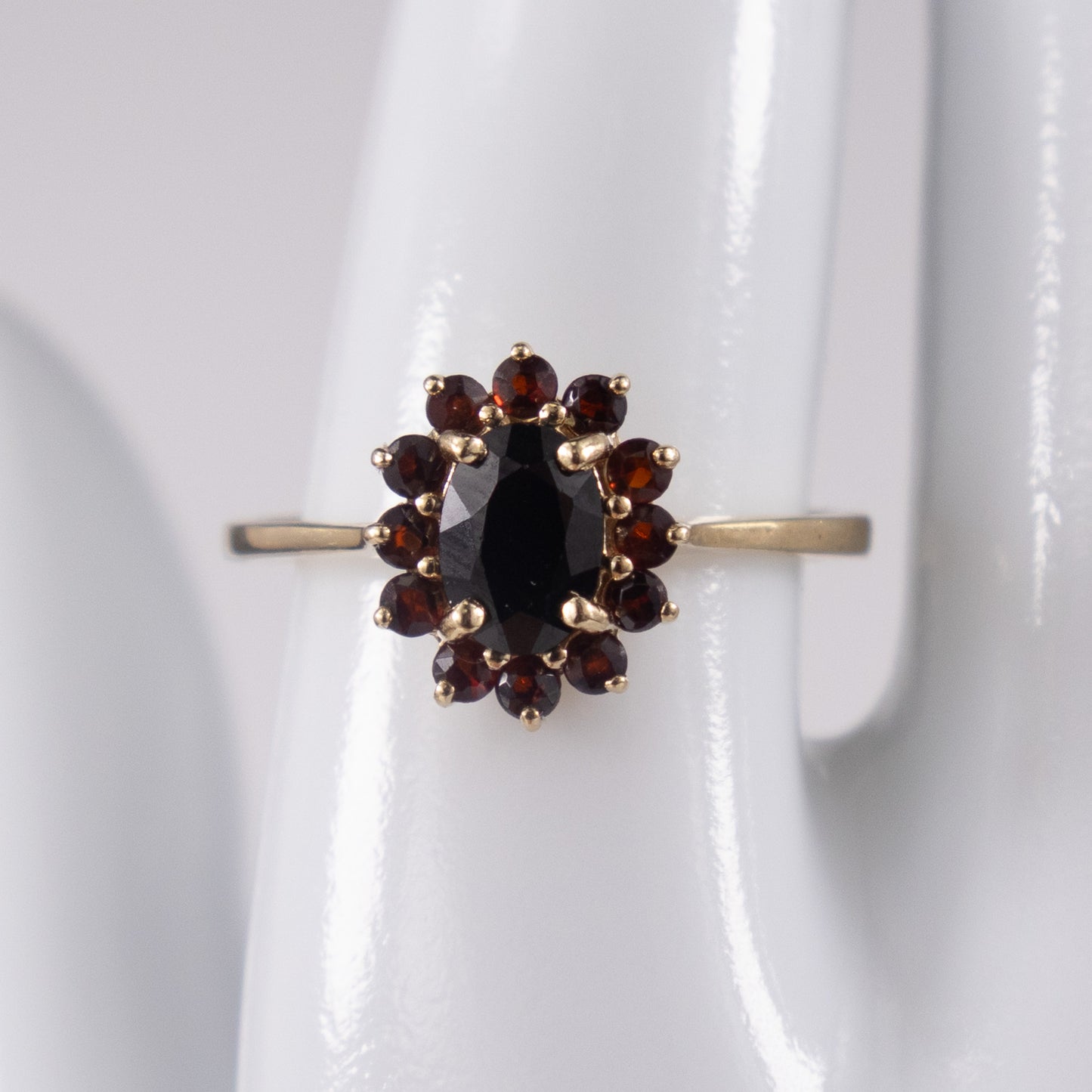 9ct Yellow Gold Garnet Cluster Ring