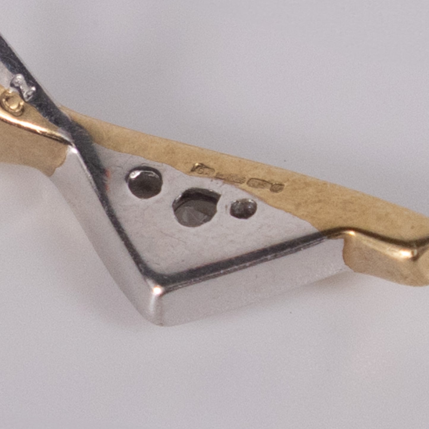 9ct Yellow Gold Cubic Zirconia Drop Pendant