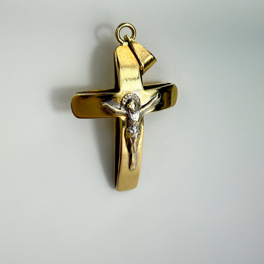 18ct Yellow Gold- Two Tone Crucifix