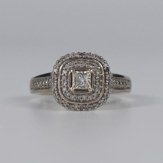 9ct White Gold 0.25ct Double Halo Diamond Cluster Ring