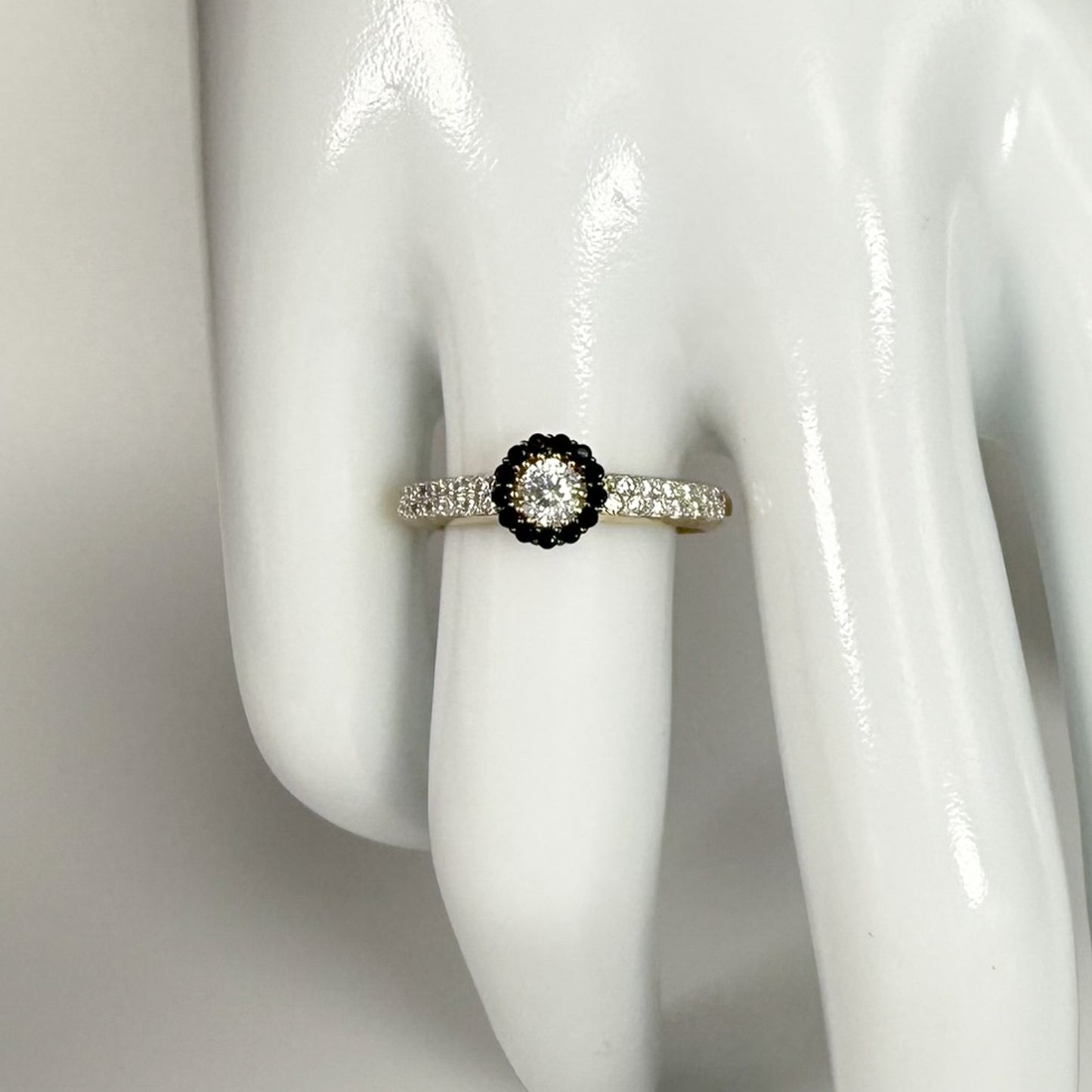 9ct Yellow Gold Black and Clear Cubic Zirconia Cluster Ring