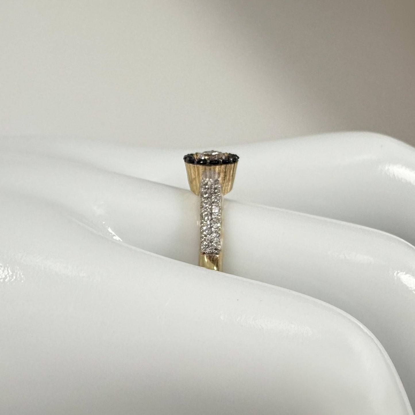 9ct Yellow Gold Black and Clear Cubic Zirconia Cluster Ring