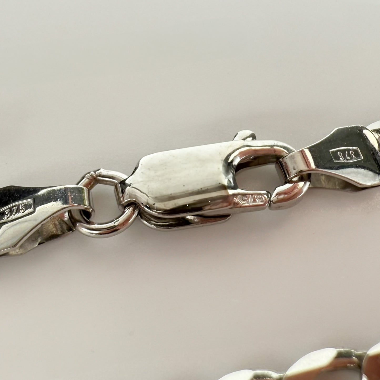 9ct White Gold Curb Chain 22 inches