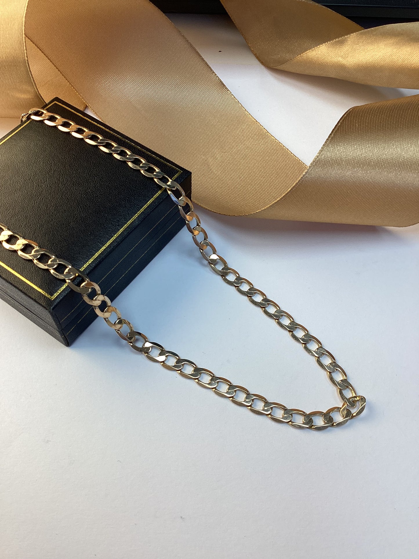 9ct Yellow Gold Curb Chain - 20 Inch