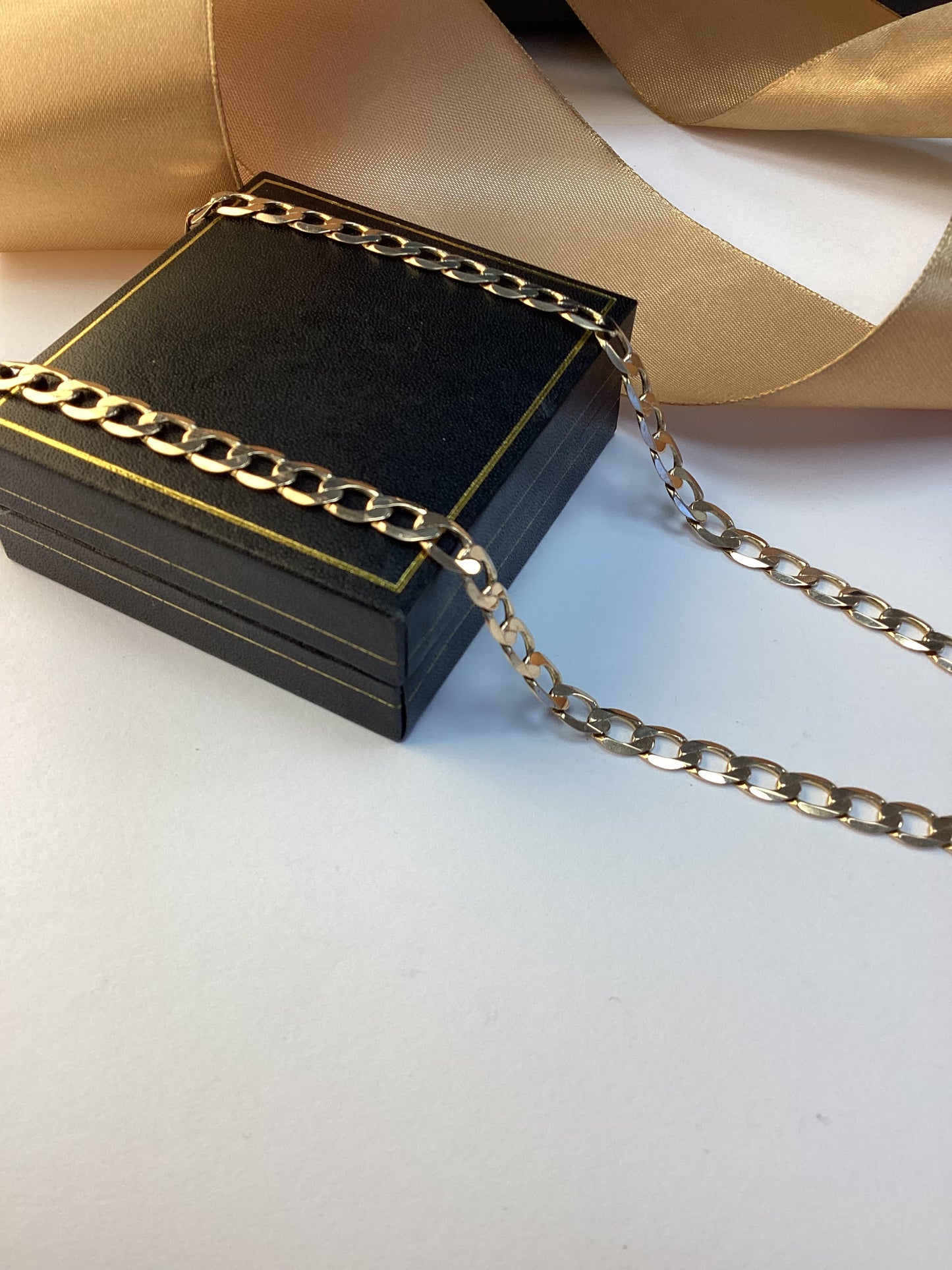 9ct Yellow Gold Curb Chain - 20 Inch