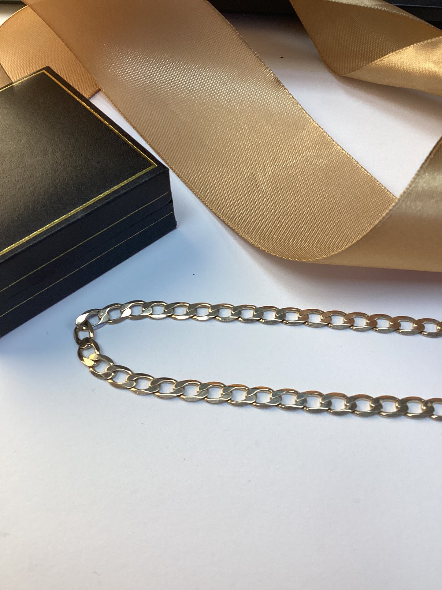9ct Yellow Gold Curb Chain - 20 Inch