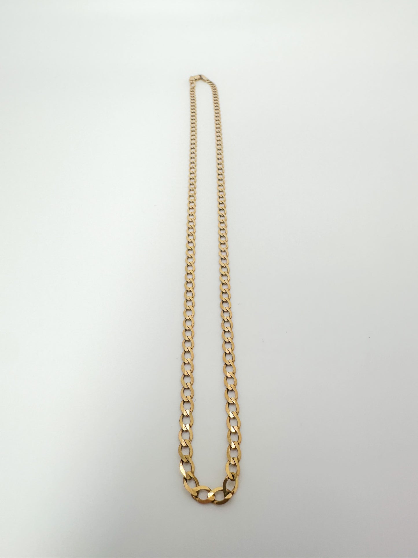 9ct Yellow Gold Curb Chain - 18 Inch