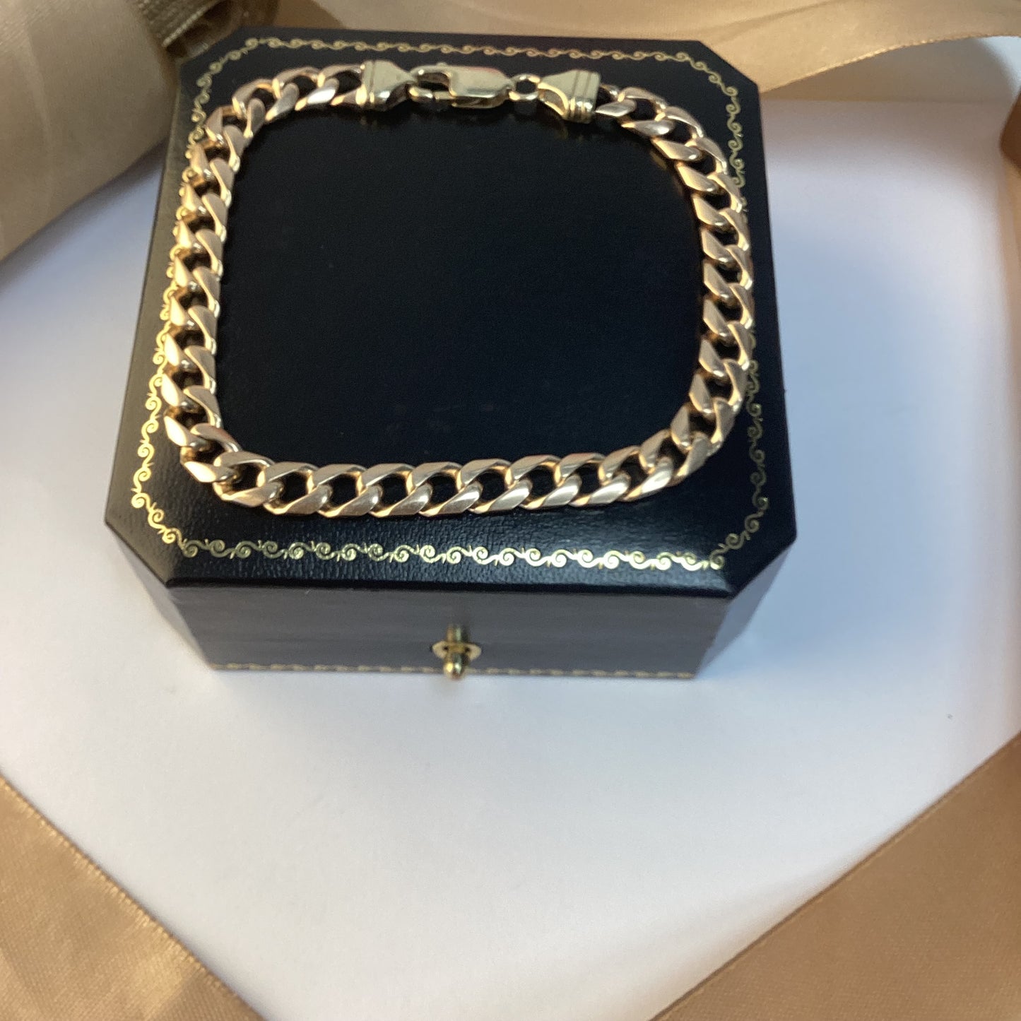 9ct Yellow Gold Curb Bracelet - 9.5 Inch