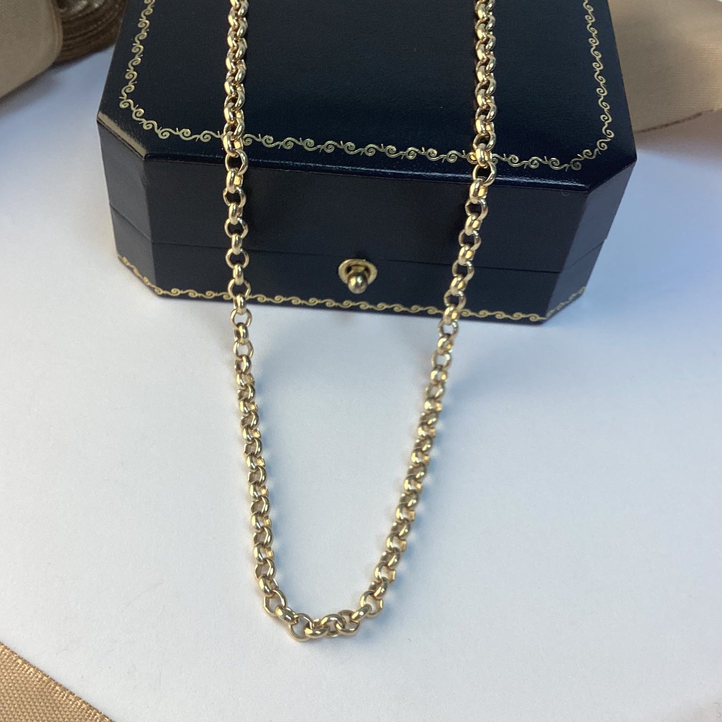 9ct Yellow Gold Belcher Chain - 23 Inch