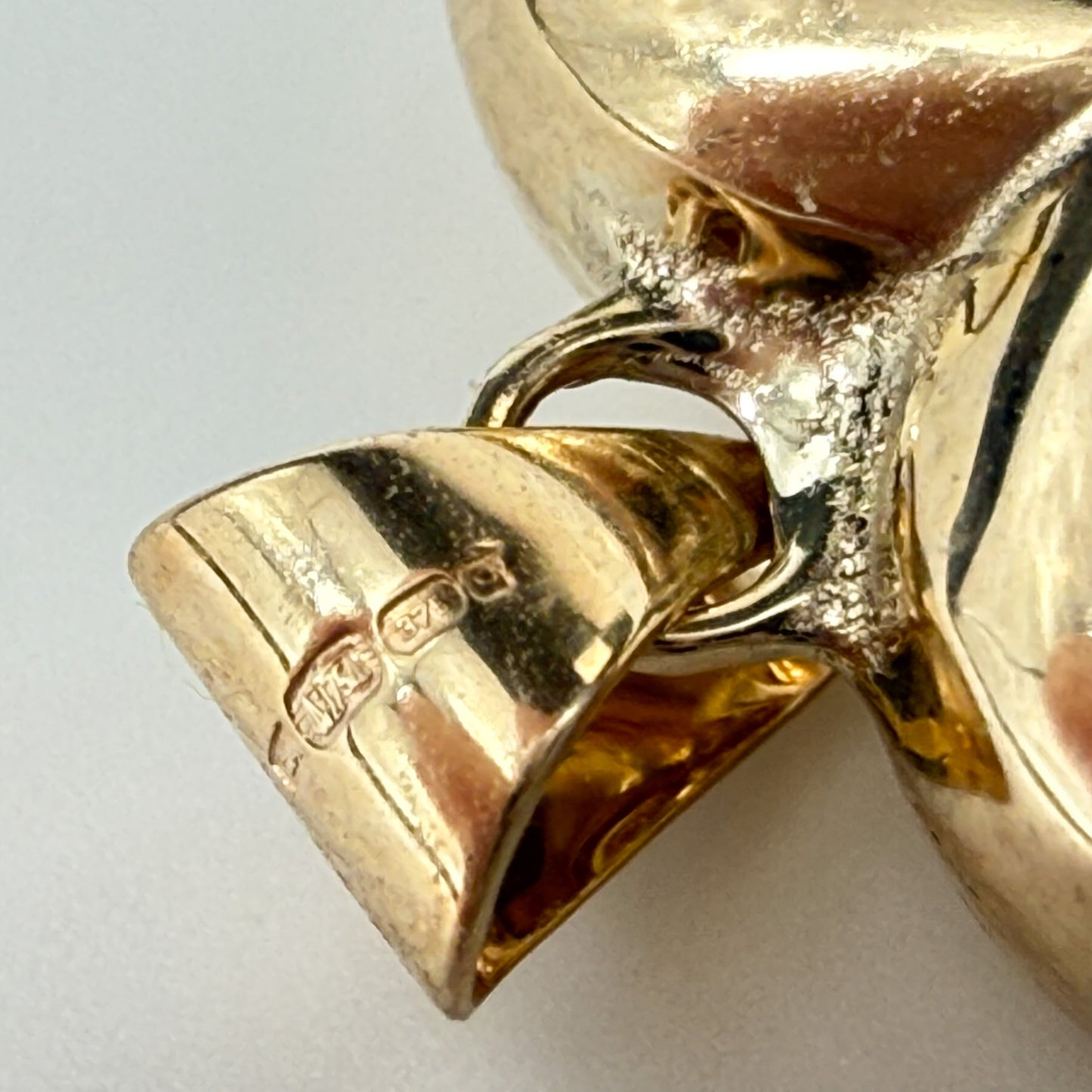 9ct Yellow Gold Textured Heart Charm Pendant