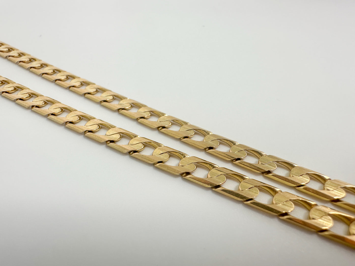 9ct Yellow Gold Curb Chain - 18 Inch