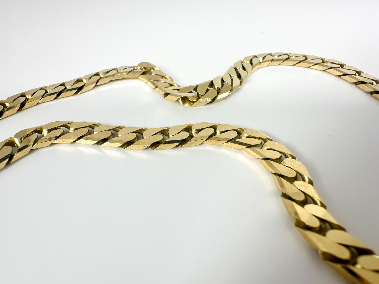 9ct Yellow Gold Curb Chain - 20 Inch