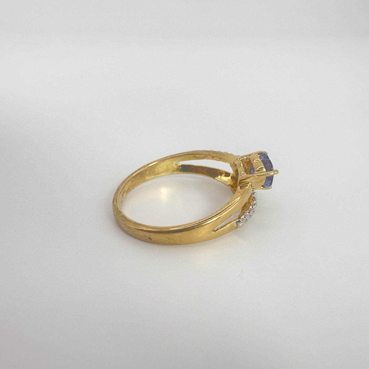 9ct Yellow Gold Tanzanite and Diamond Ring