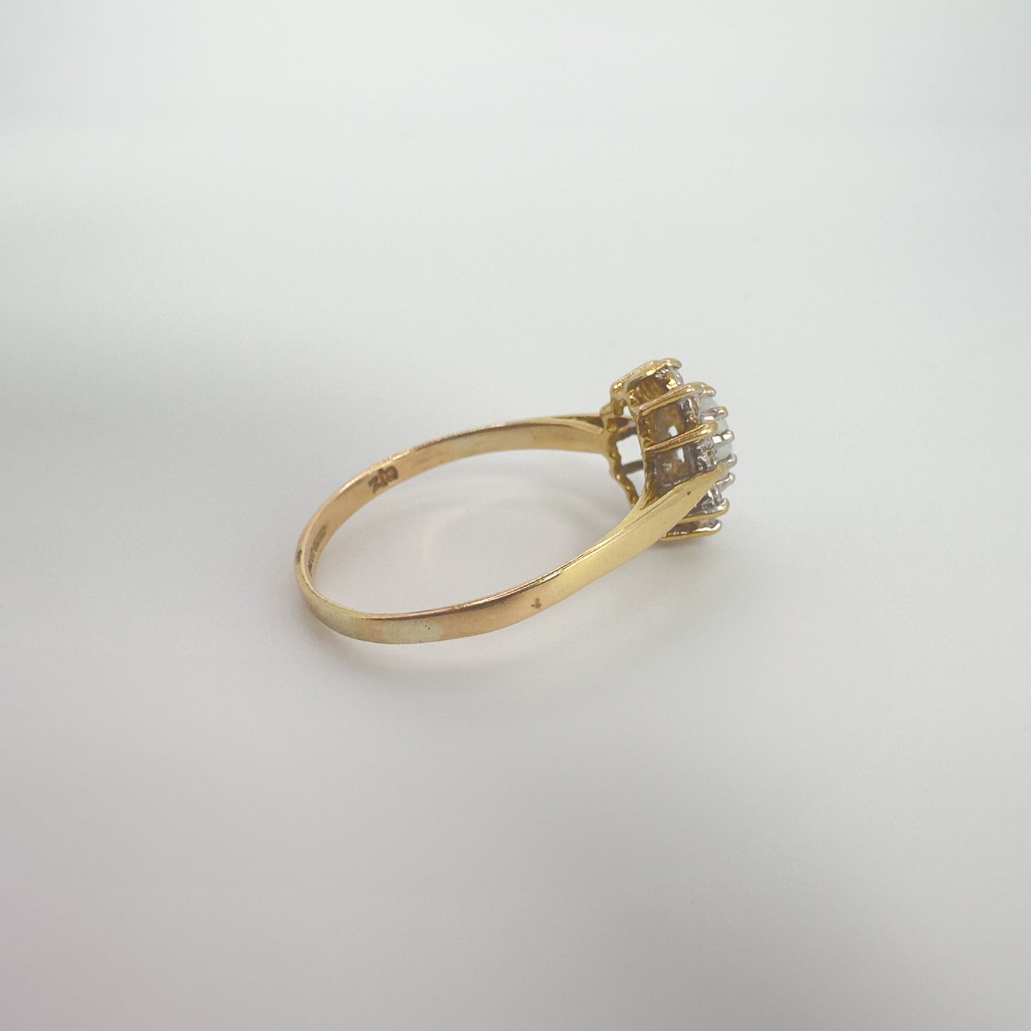 9ct Yellow Gold Opal Ring