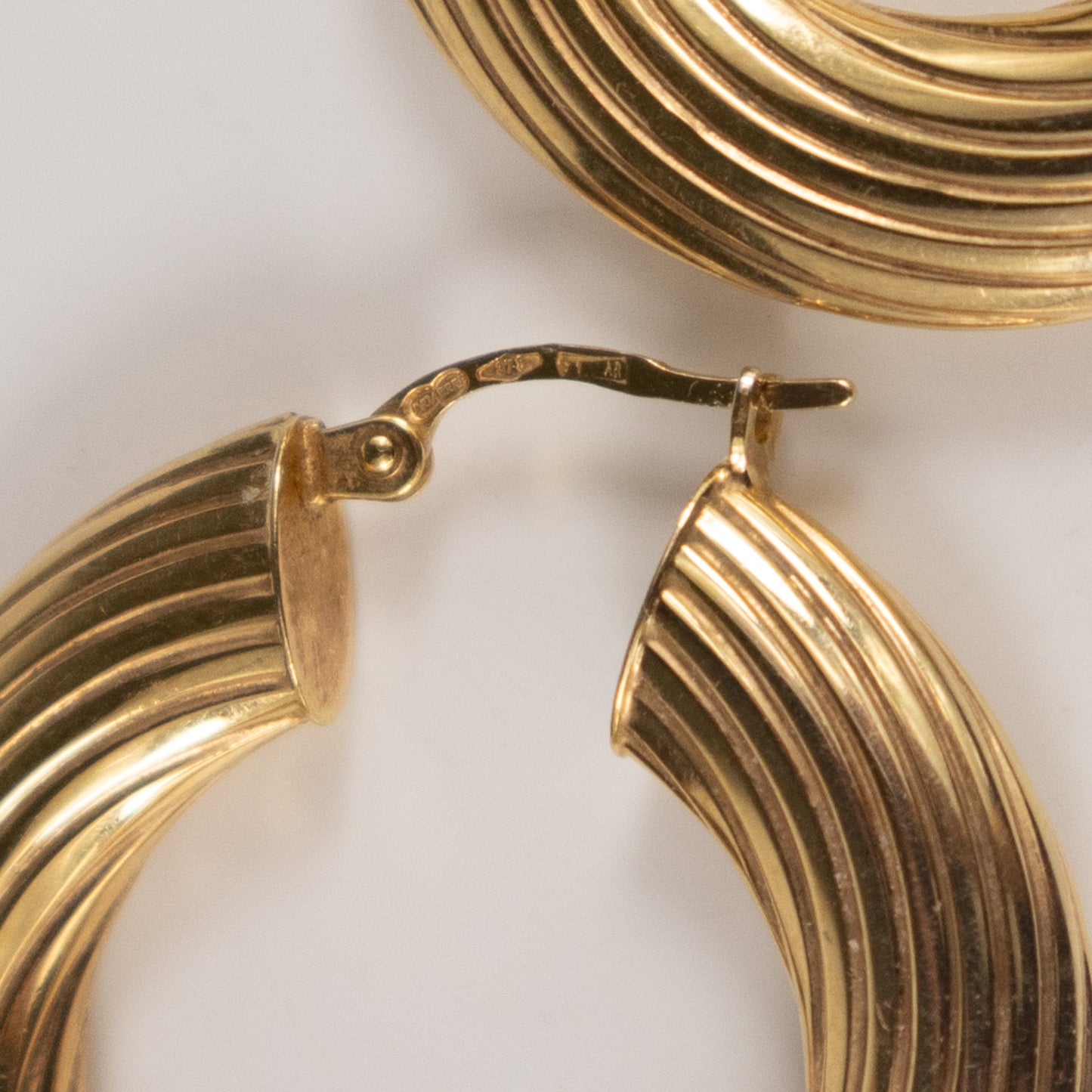 9ct Yellow Gold Ribbed Hoop Earrings 3.3cm