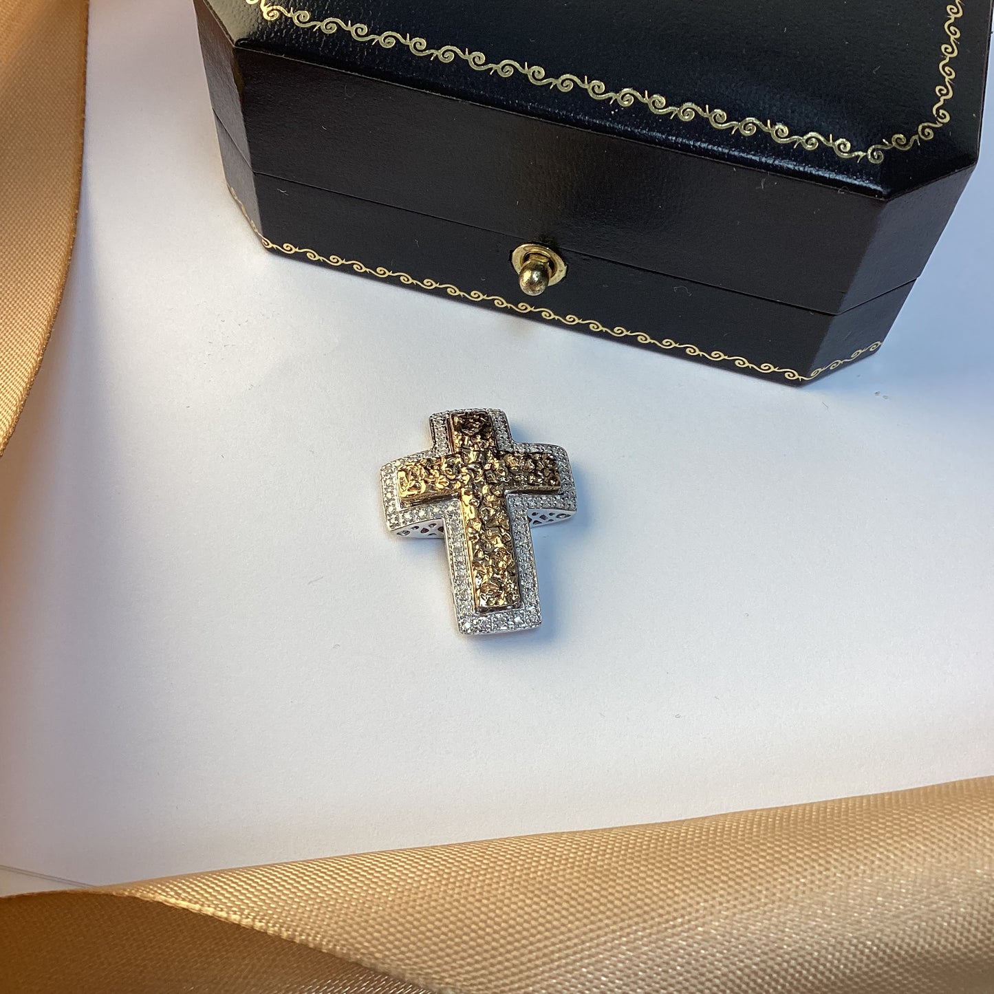 9ct Yellow Gold Patterned Diamond Cross Pendant