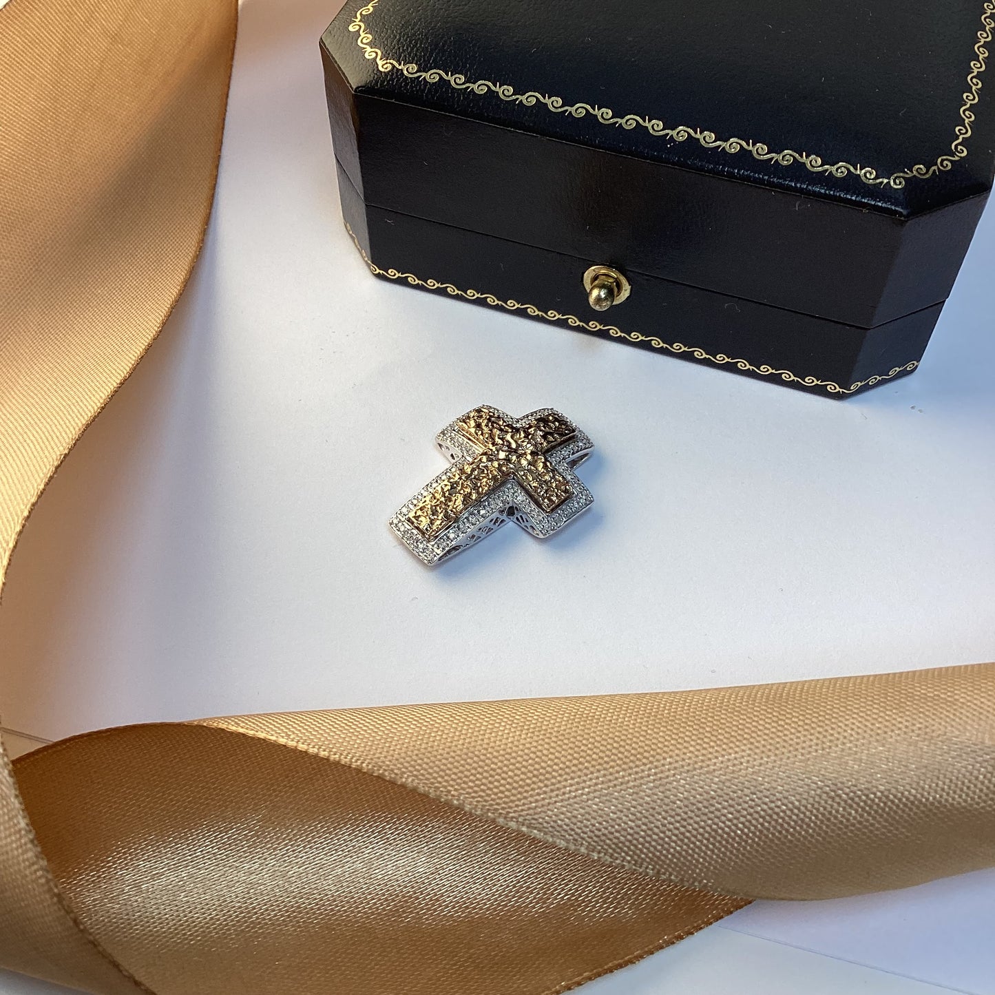 9ct Yellow Gold Patterned Diamond Cross Pendant