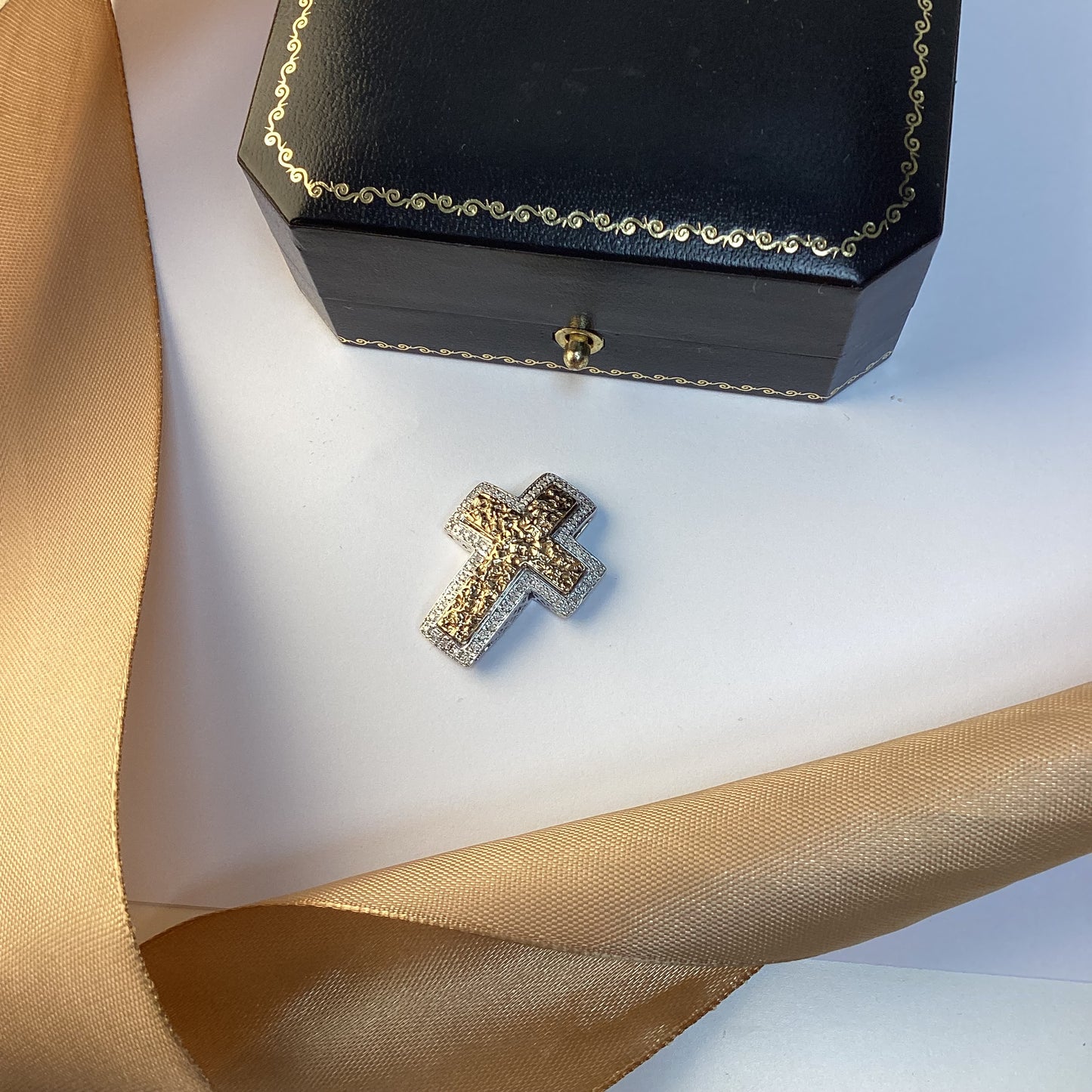 9ct Yellow Gold Patterned Diamond Cross Pendant