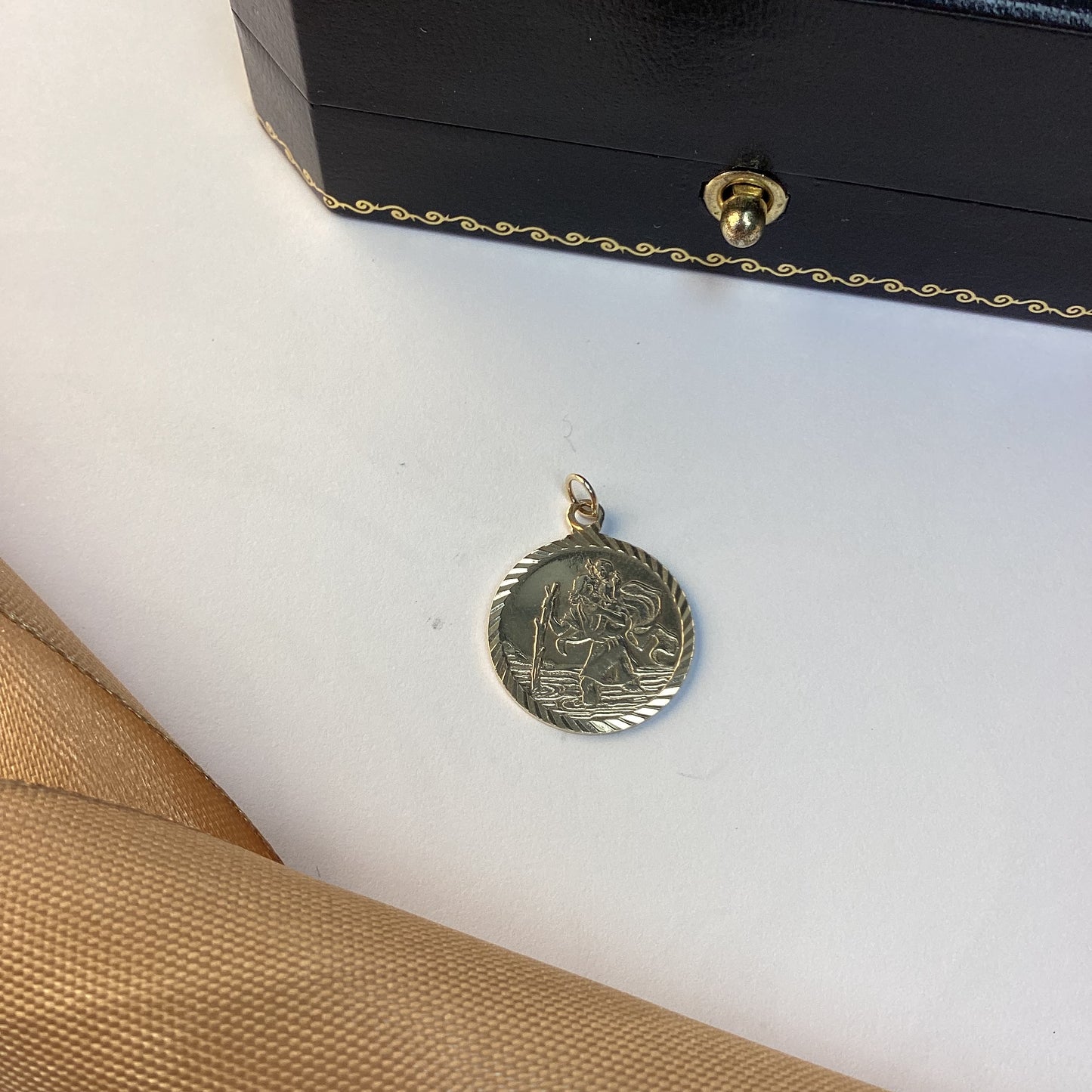 9ct Yellow Gold St Christopher Pendant / Charm