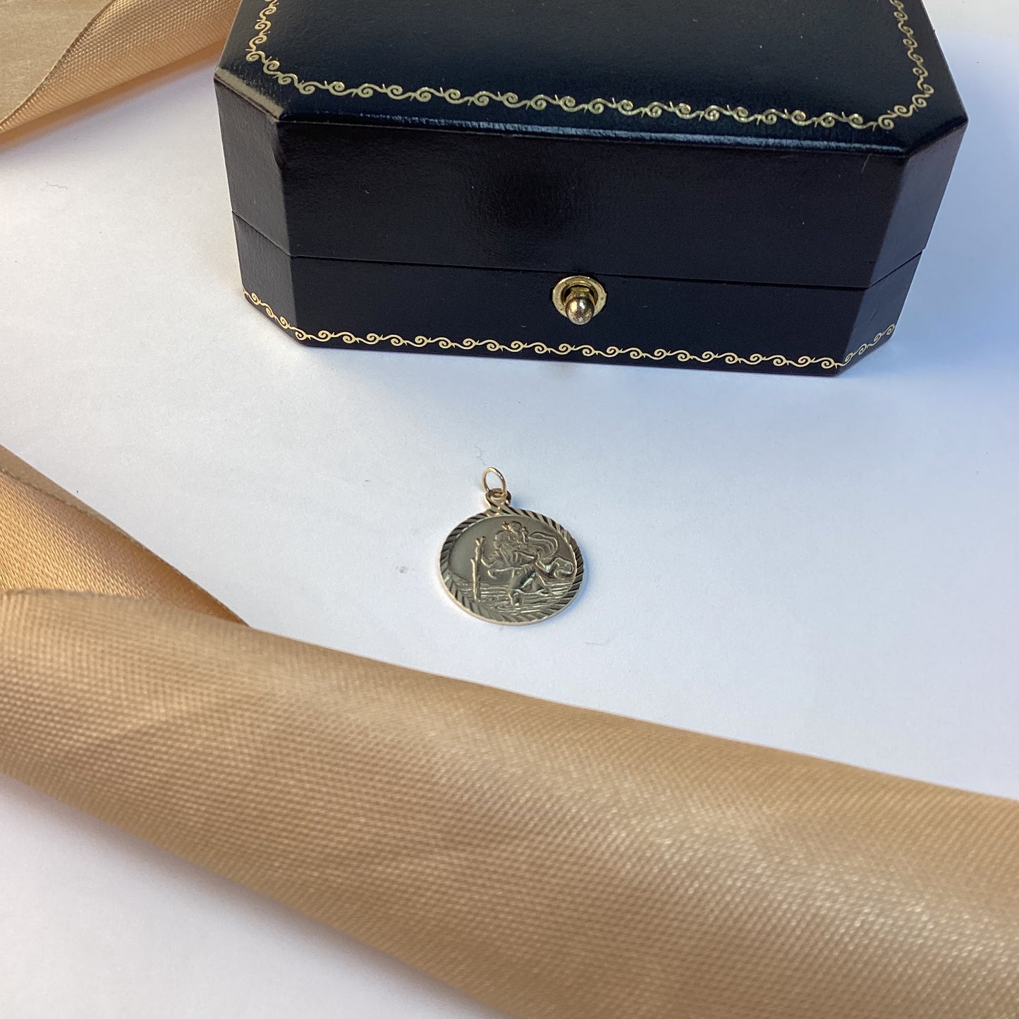 9ct Yellow Gold St Christopher Pendant / Charm