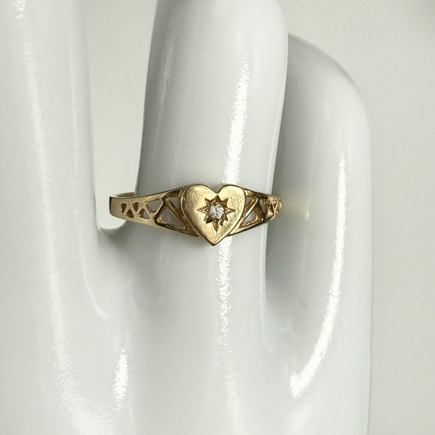 9ct Yellow Gold Heart Cubic Zirconia Ring