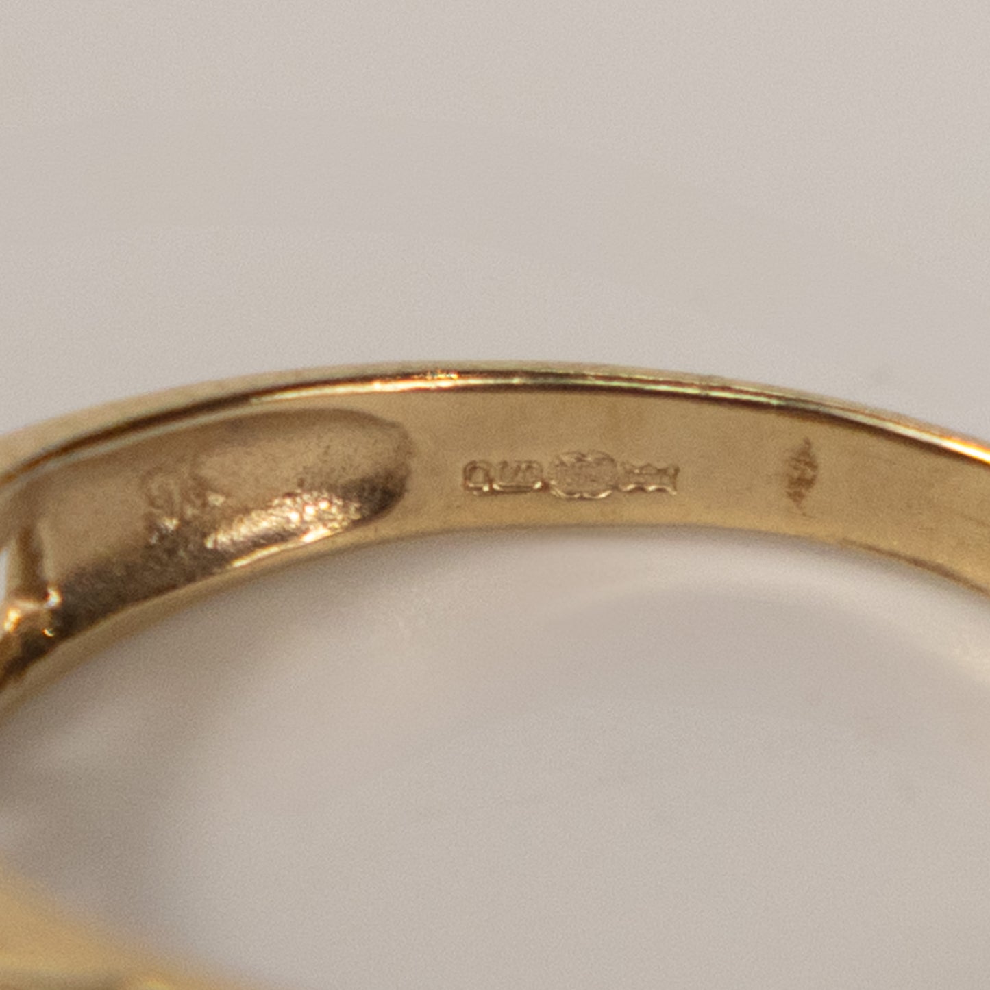 9ct Yellow Gold SISTER Ring