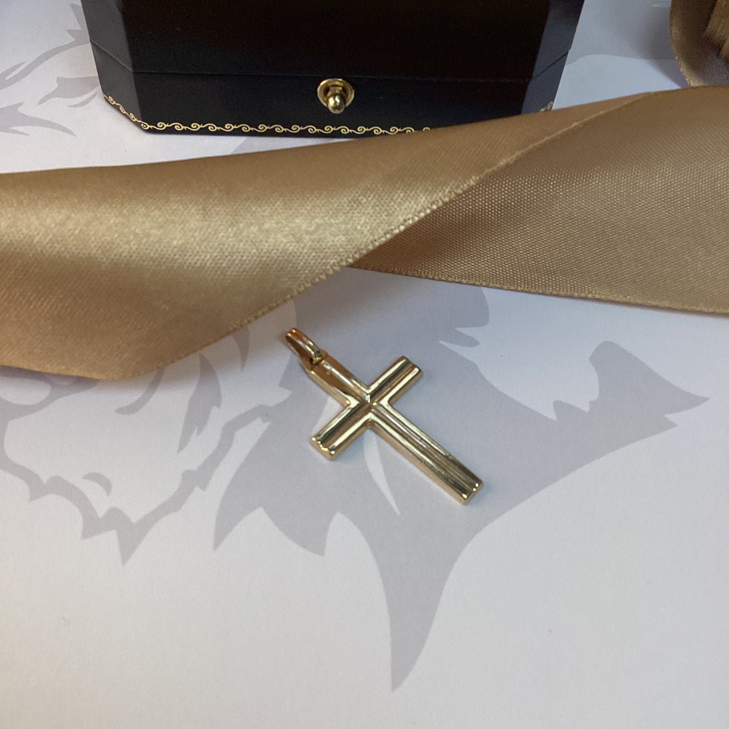 9ct Yellow Gold Cross Pendant