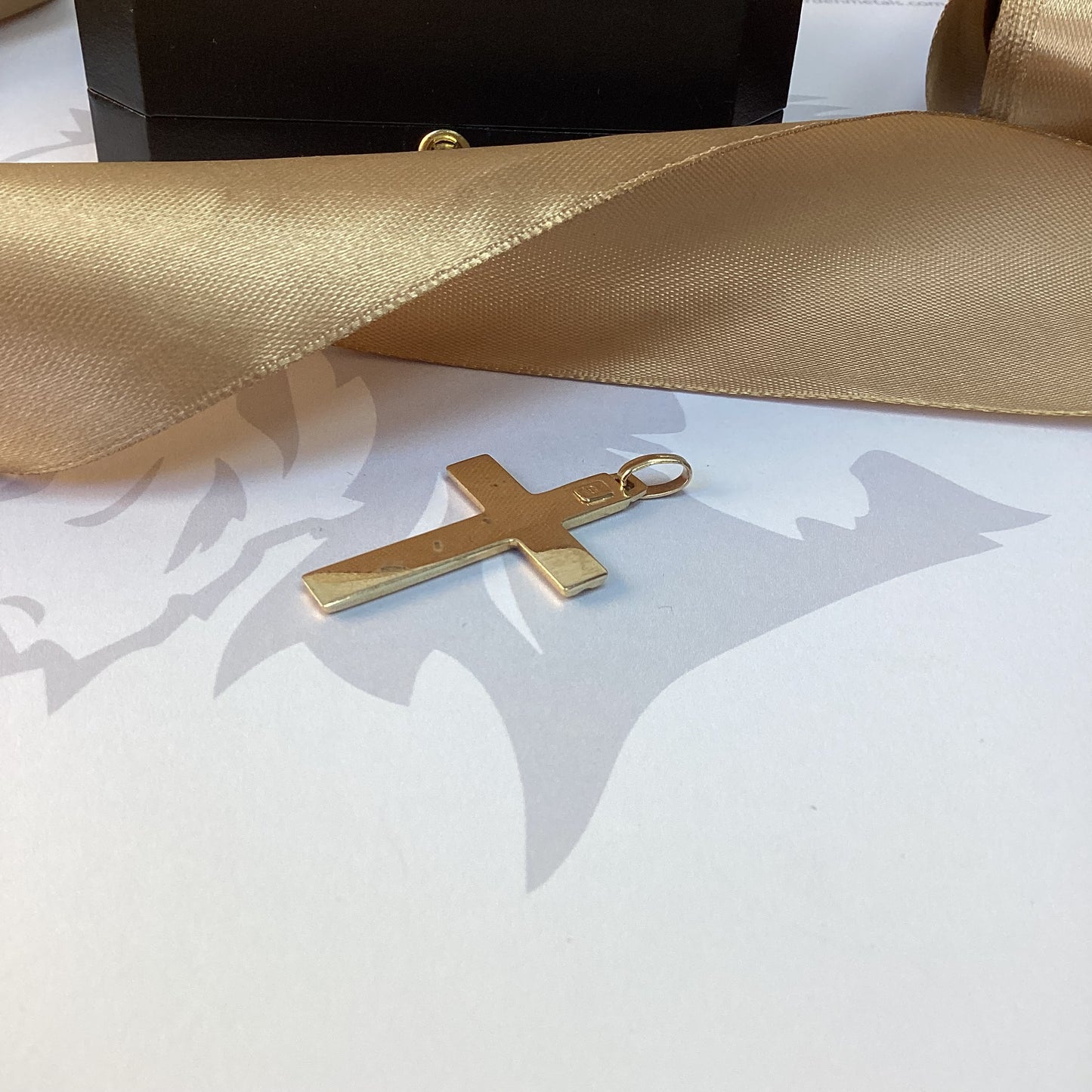 9ct Yellow Gold Cross Pendant