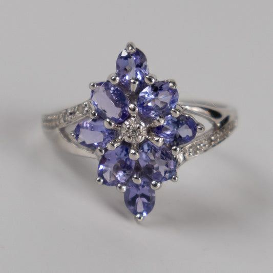 9ct White Gold Cluster Ring with Tanzanite and Diamond
