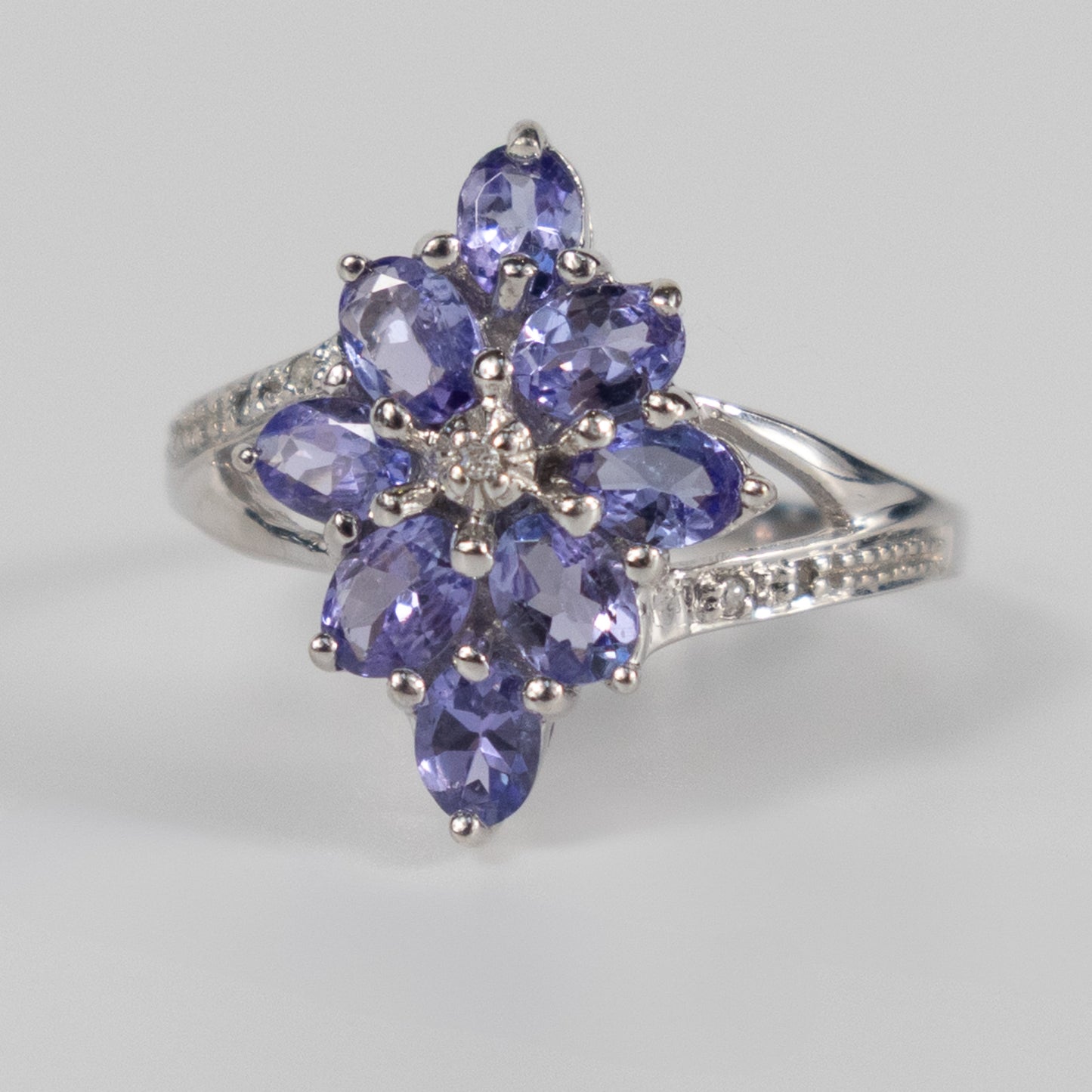 9ct White Gold Cluster Ring with Tanzanite and Diamond