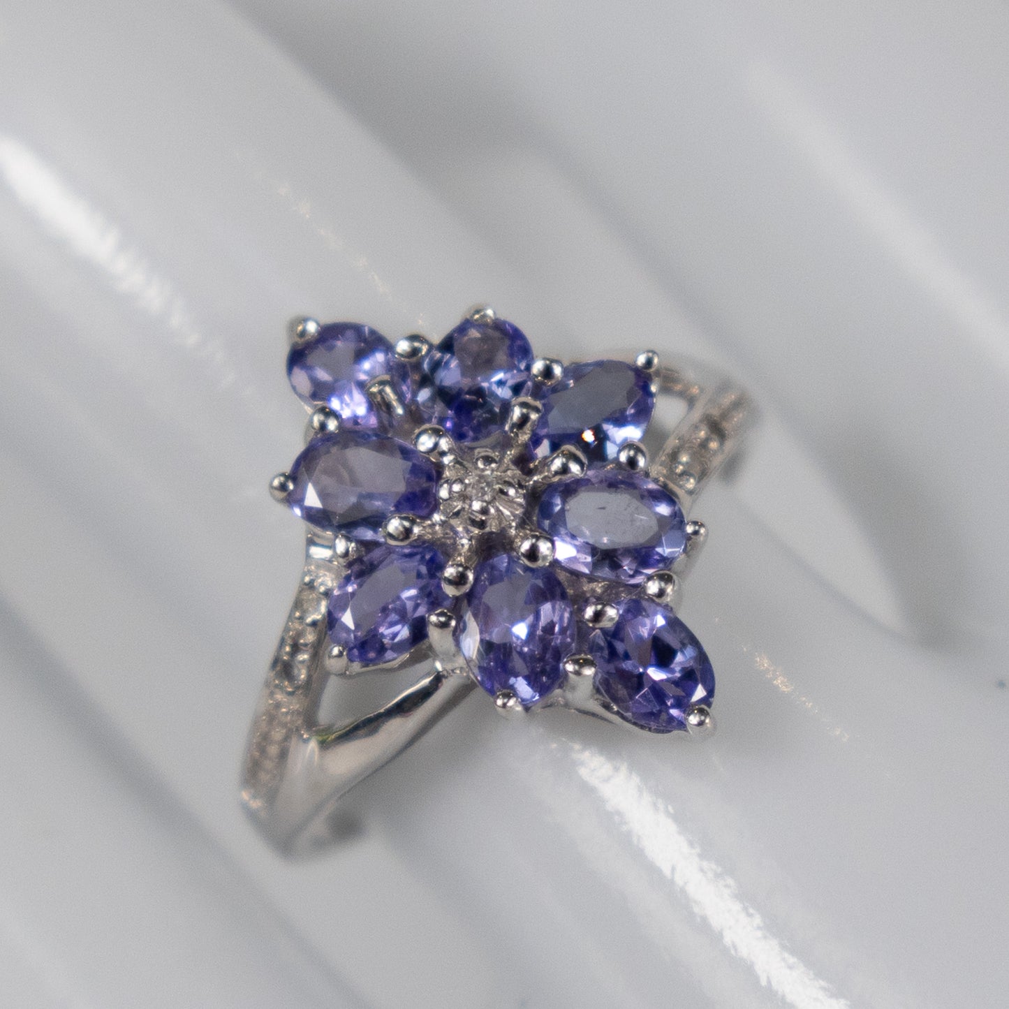 9ct White Gold Cluster Ring with Tanzanite and Diamond