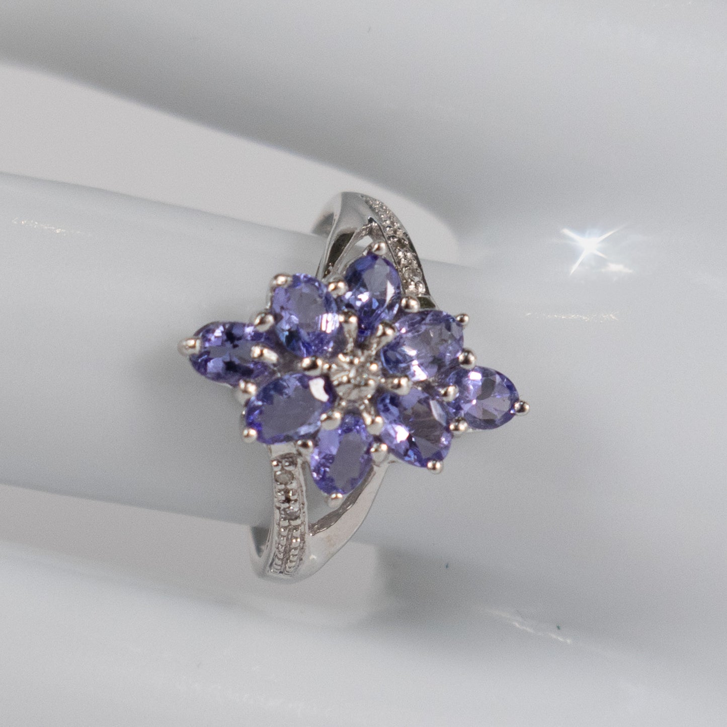 9ct White Gold Cluster Ring with Tanzanite and Diamond
